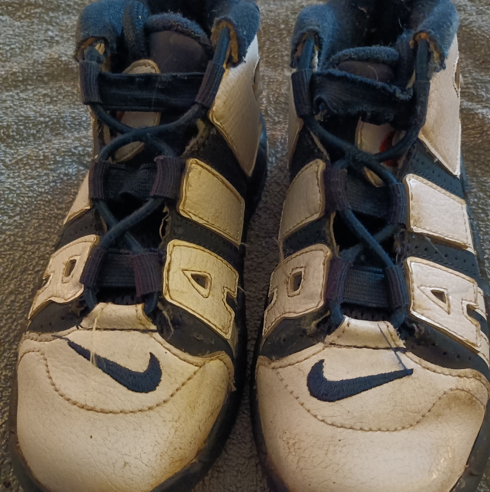 Children's shoes
